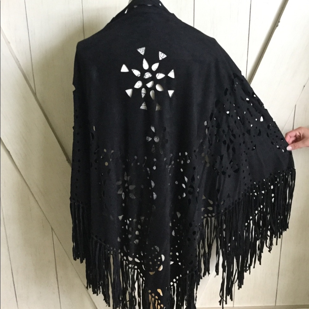 🖤Steve Madden Vegan Suede Festival Cape🖤